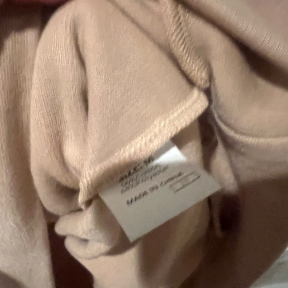 Medium Jules and James neutral
Top cream - Picture 4 of 4
